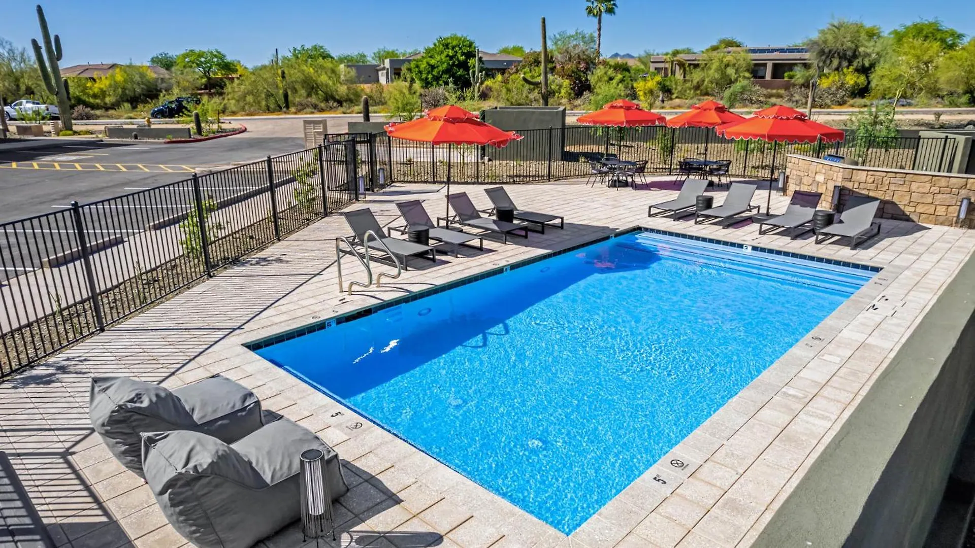 Casa de Férias Macallister 1006-N Scottsdale-Bbq-Htd Pool-Views